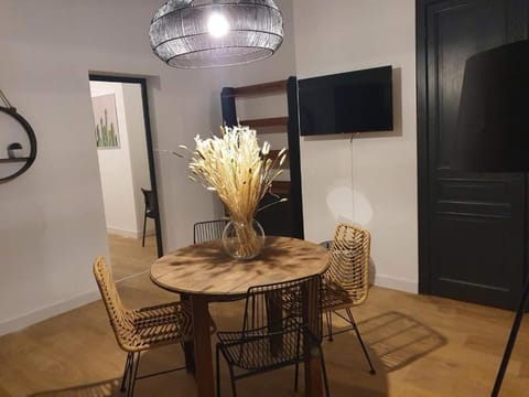 Joli appartement avec cour privée Apartment in Dunkirk