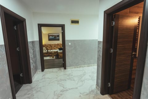 Facade/entrance, Other