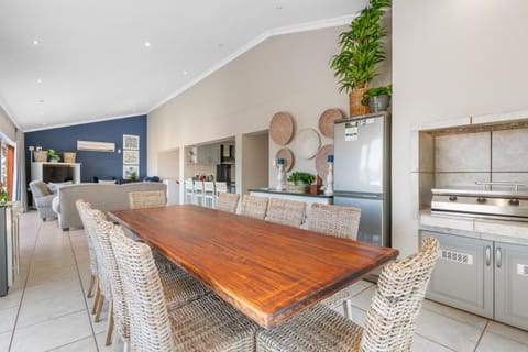 BBQ facilities, Living room, Dining area, kitchen