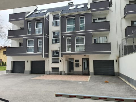 Property building, Day