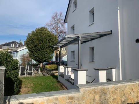 Property building, Facade/entrance, Garden