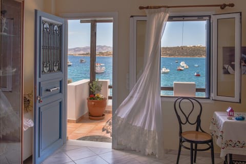 Day, View (from property/room), Balcony/Terrace, Living room, Sea view