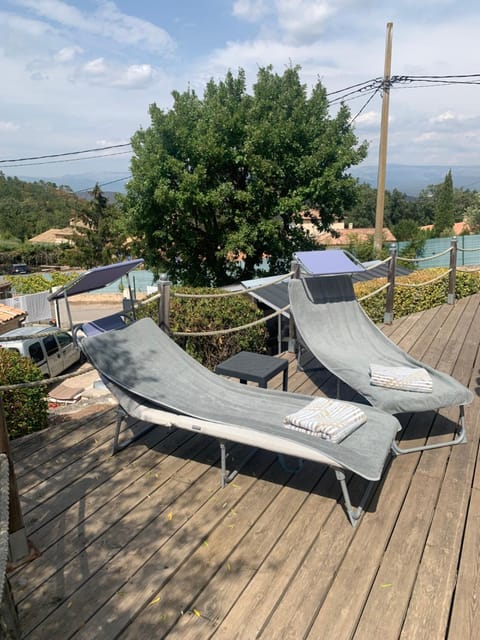 Chalet de charme tout confort House in Saint-Raphael