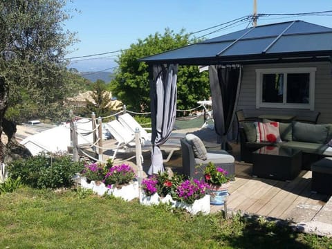 Chalet de charme tout confort House in Saint-Raphael