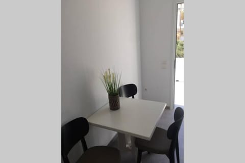 House Phos Apartment in Naousa