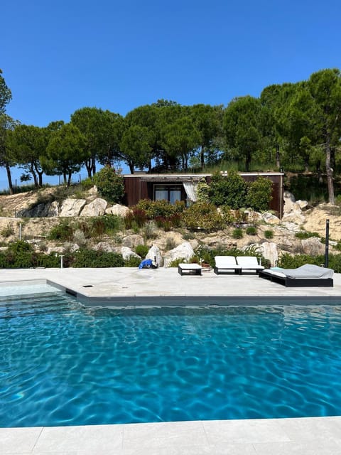 Property building, Swimming pool