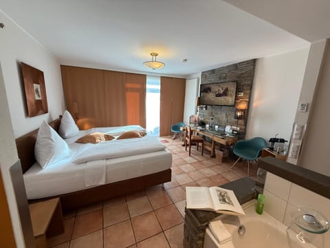 Bed, Photo of the whole room