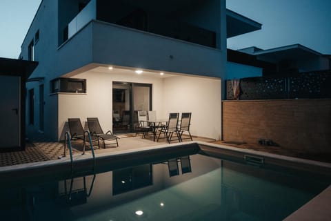 Patio, Pool view, Swimming pool, Swimming pool