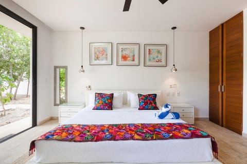 Bed, Photo of the whole room
