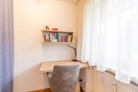 Library, Seating area