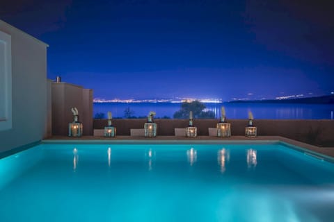 Balcony/Terrace, Sea view, Swimming pool