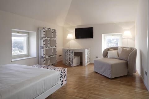 Santa Cesarea Residence Luxury Suite - La vetta del Sasso Barisano Bed and Breakfast in Matera