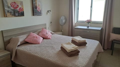 Fiesta Apartment Seaview Apartment in Malta