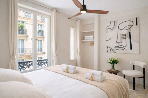 Bed, View (from property/room), Photo of the whole room, Bedroom, heating, internet, storage, towels
