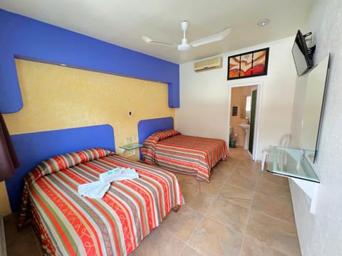 Bed, Photo of the whole room, Bedroom, air conditioner