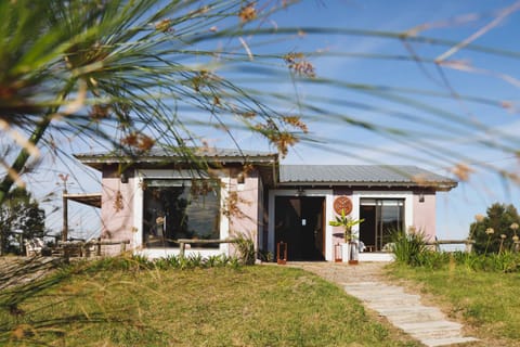 Property building, Facade/entrance, Day, Garden, Garden view