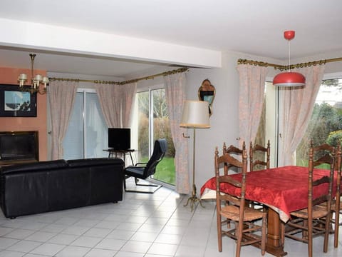 Villa avec Jardin Calme, Proche Plages et Commerces à Perros-Guirec - FR-1-368-267 House in Perros-Guirec