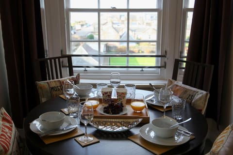 Ayr Loft Apartment with Fabulous Views Apartment in Ayr