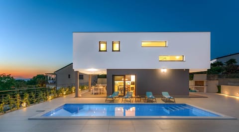 Property building, Swimming pool, Sunrise