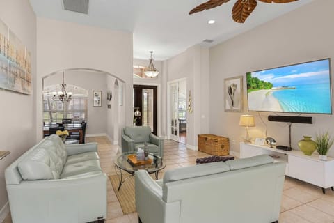 Canalfront Oasis Cape Coral Home with Pool and Spa House in Cape Coral