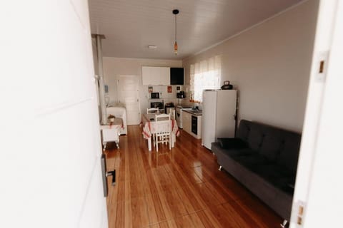 Kitchen or kitchenette, Living room, Seating area, minibar