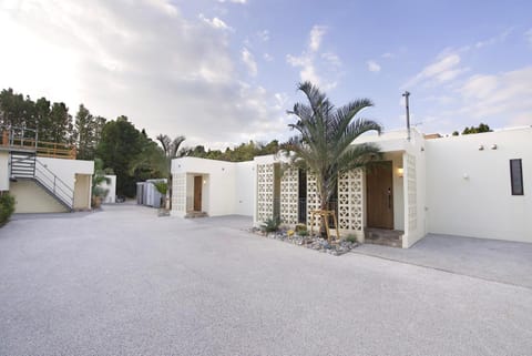 Property building, Day