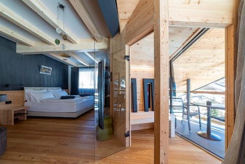 Bed, Sauna, Balcony/Terrace, Photo of the whole room, Bedroom, wardrobe