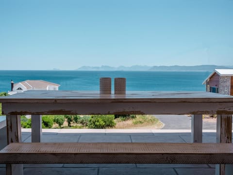 Property building, Balcony/Terrace, Sea view