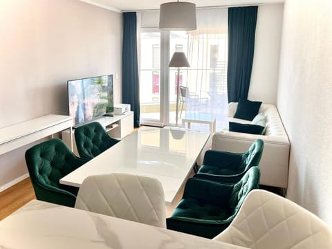 Living room, Seating area, Dining area