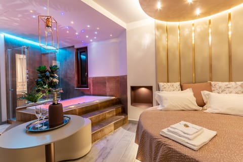 Hot Tub, Photo of the whole room, Bedroom