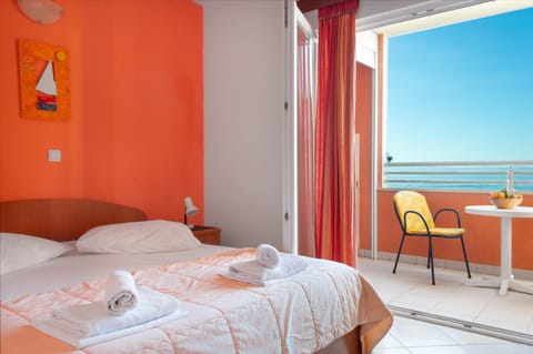 Apartments Promenada - Beachfront Apartment in Tučepi