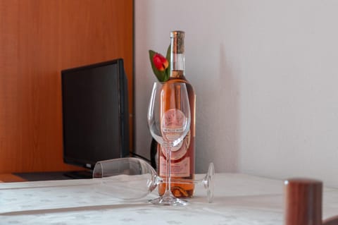 Apartments Promenada - Beachfront Apartment in Tučepi