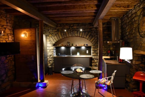 Living room, Dining area