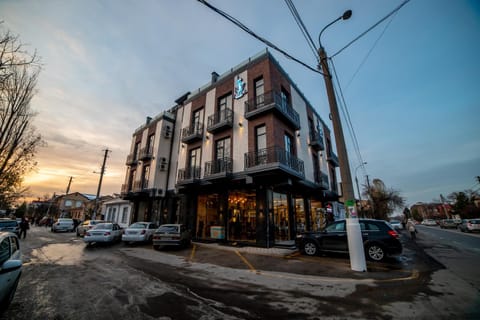 Property building, Facade/entrance