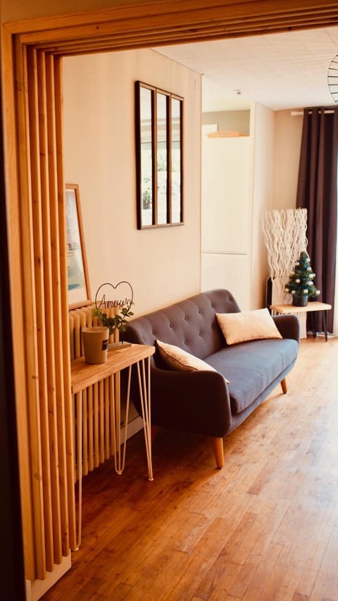 Chez Alphonse : T3 cosy et rénové - proche du port Apartment in Séné