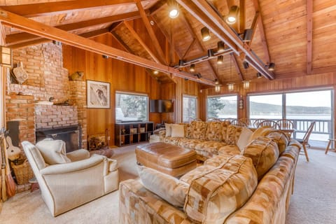 Beaver Cove Lodge House in Truckee