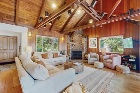 Beaver Cove Lodge House in Truckee