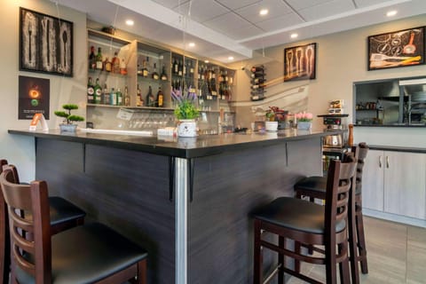 Lobby or reception, On site