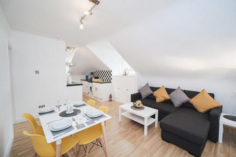 Living room, Seating area, Dining area