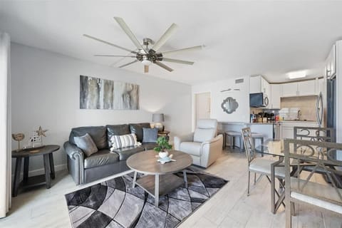 The Summit 615 House in Upper Grand Lagoon