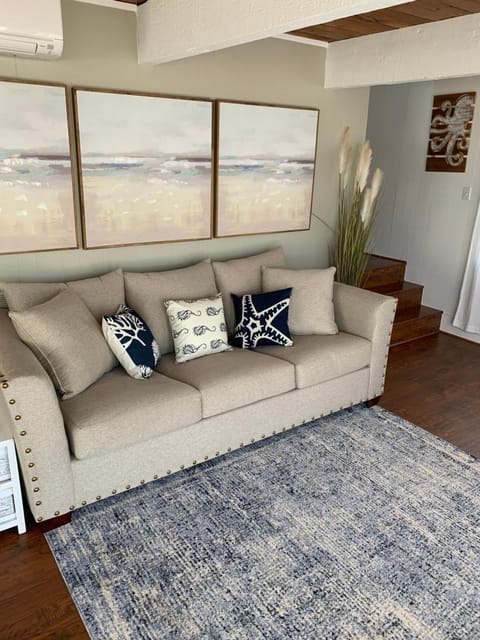 Salty Poodle Cottage House in Alvin