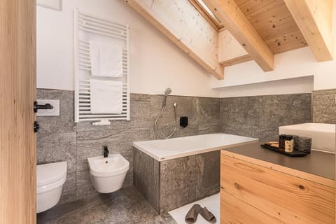 Bellavista Apartment Apartment in Dobbiaco