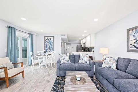 The Summit 701 House in Upper Grand Lagoon