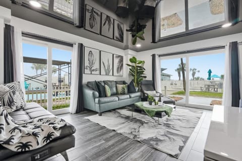 The Summit 132 House in Upper Grand Lagoon