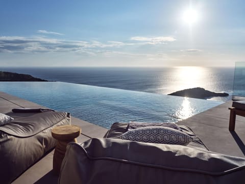 Sea view, Swimming pool