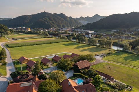 Property building, Nearby landmark, Neighbourhood, Natural landscape, Bird's eye view, Mountain view