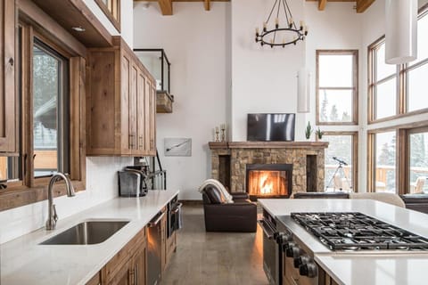 Wildridge Chalet House in Big Sky