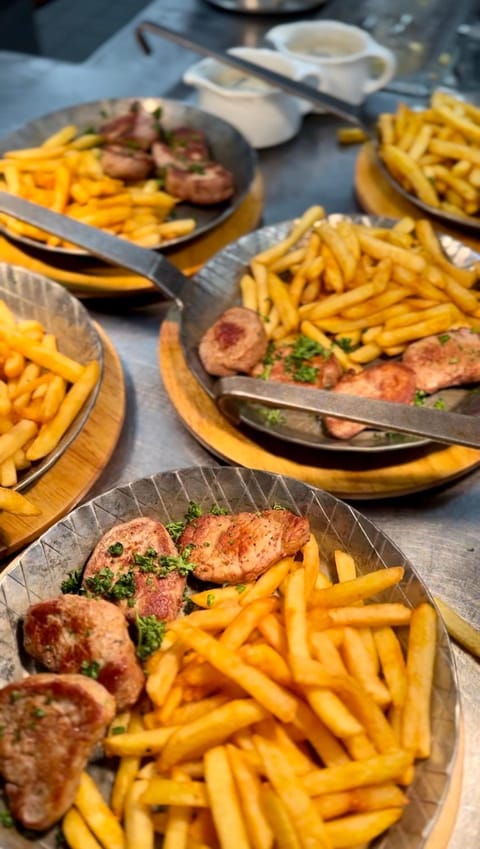 Restaurant/places to eat, Food and drinks, Food, Dinner