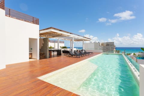 Swimming pool, Swimming pool