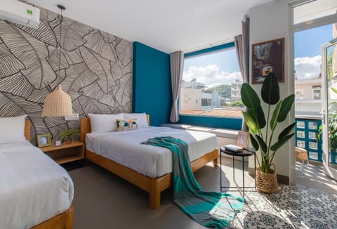 Bedroom, City view, Sea view